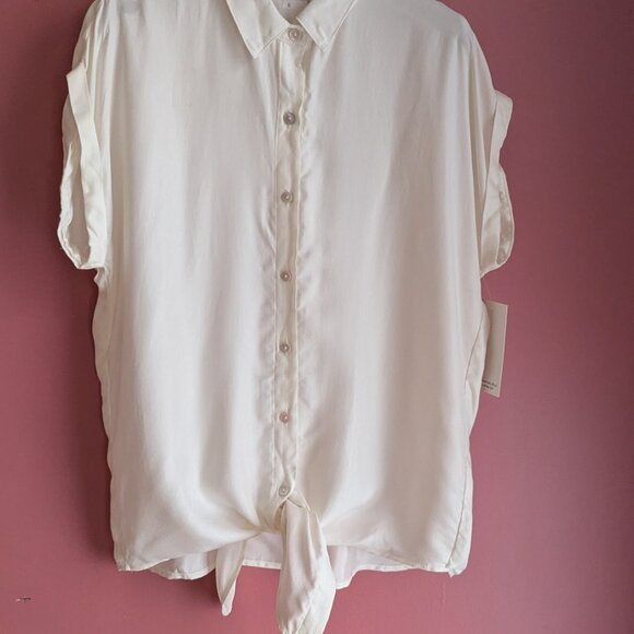 Ninety-Eight Oversized Button-Up Shirt - Picture 2 of 6